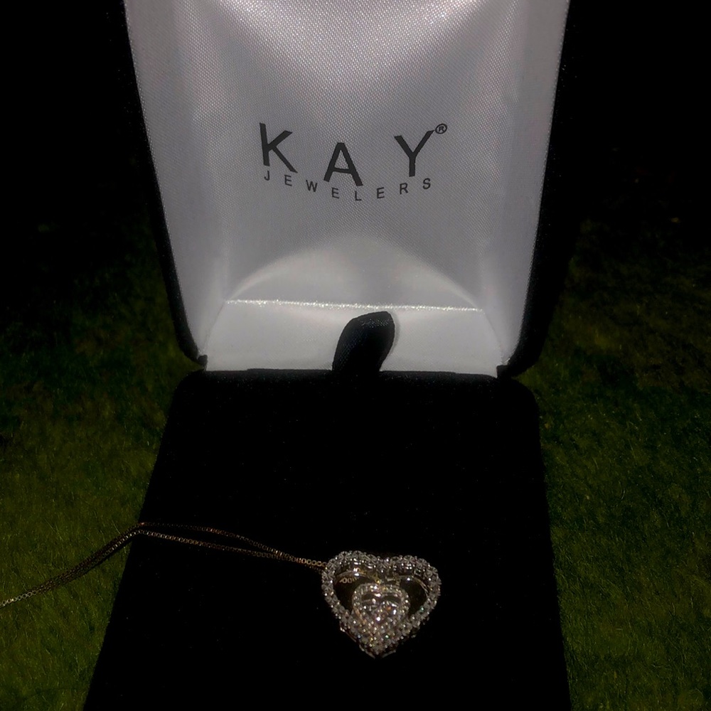 Diamond necklace with heart